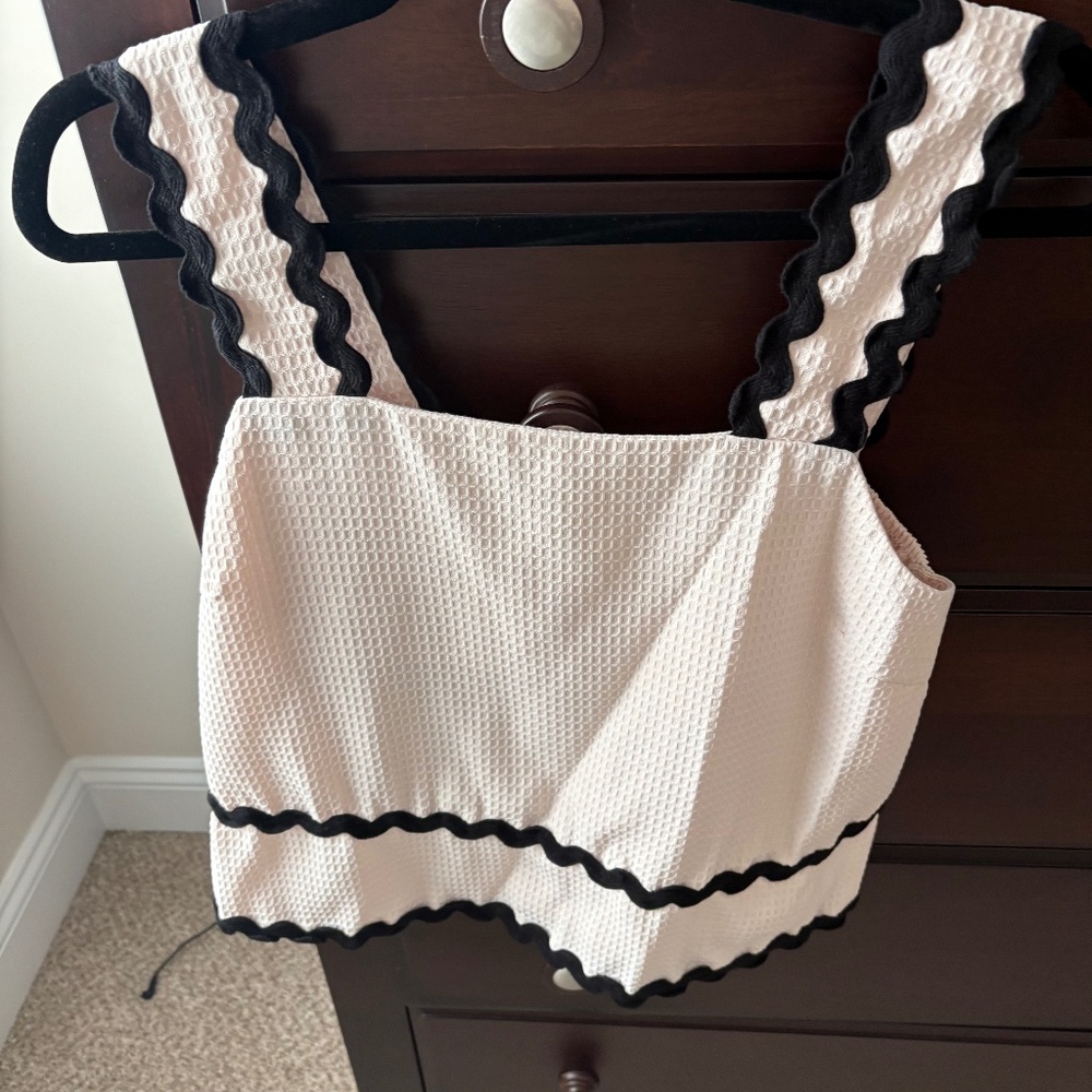 Size Small Black and Cream Entro RicRac Tank Top